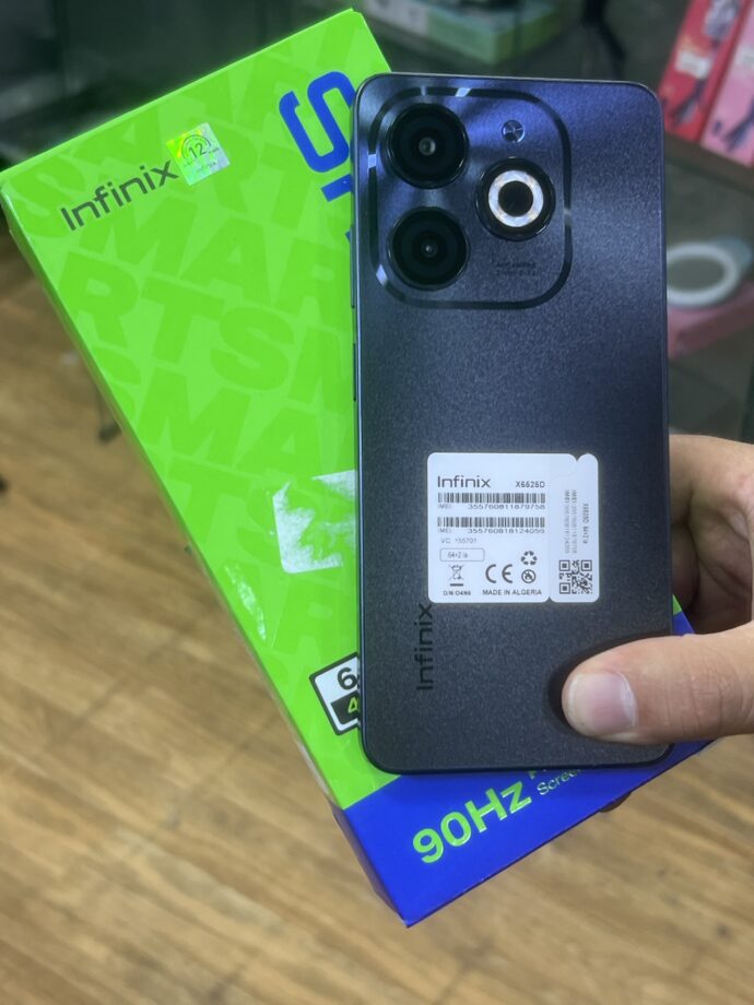 INFINIX SMART 8 4/64